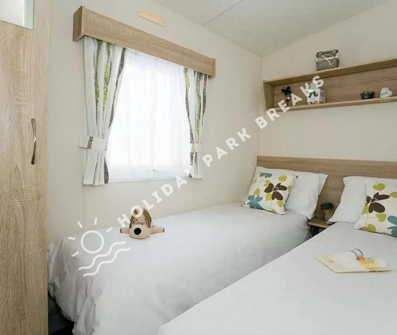 Bronze 2 Bed Villa Selsey Eksteriør billede